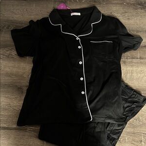 Women’s Black and White Sleep Set